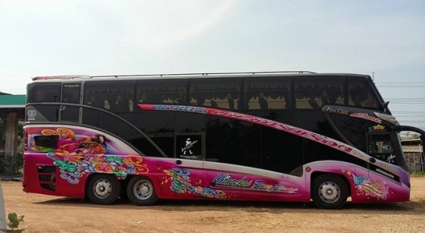 ขายรถบัสแปดล้อ 2 ชั้น สวยๆ