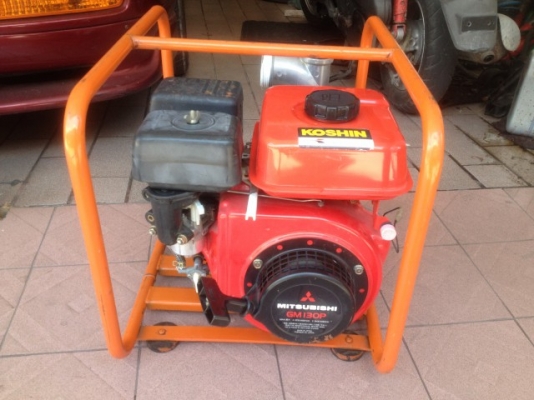 ปั้มน้ำ MITSUBISHI เครื่อง4จังหวะท่อ2นิ้วของมาจากญี่ปุ่นสภาพสวยๆ