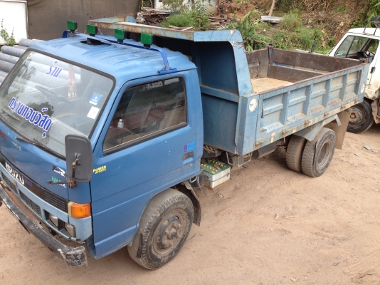 ขายหกล้อดั้มพ์ Isuzu รุ่น NPR59L ขายหกล้อดั้มพ์ Isuzu รุ่น NPR59L