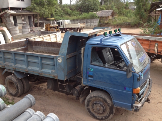 ขายหกล้อดั้มพ์ Isuzu รุ่น NPR59L ขายหกล้อดั้มพ์ Isuzu รุ่น NPR59L