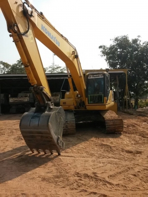 ขายด่วน komatsu pc200-8. เล่มทะเบียน ใช้งาน 8000 ชั่วโมง