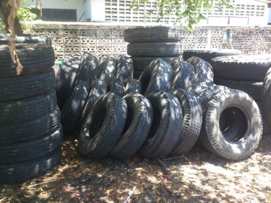 ขายเหมายางบริดสโตน 6 ล้อ10 ล้อ ขนาด 750-15, 825-16, 1000-20, 1000R20 จำนวน 50 เส้น เหมาทั้งหมด 35000 ครับ สนใจโทรมาได้ครับ