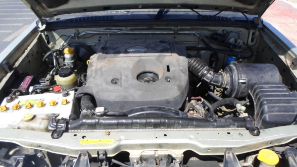 ขายนิสสันสี่ประตูรถสวยพร้อมใช้