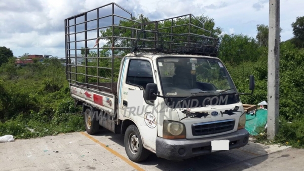 รถบรรทุก 4 ล้อ ข้างเสริม ยี่ห้อ KIA รั้วเหล็ก