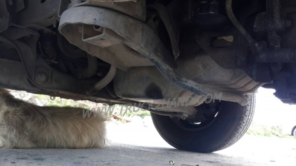 รถบรรทุก 4 ล้อ ข้างเสริม ยี่ห้อ KIA รั้วเหล็ก