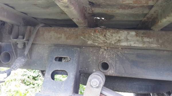 รถบรรทุก 4 ล้อ ข้างเสริม ยี่ห้อ KIA รั้วเหล็ก