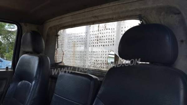 รถบรรทุก 4 ล้อ ข้างเสริม ยี่ห้อ KIA รั้วเหล็ก