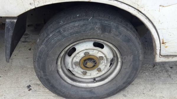 รถบรรทุก 4 ล้อ ข้างเสริม ยี่ห้อ KIA รั้วเหล็ก