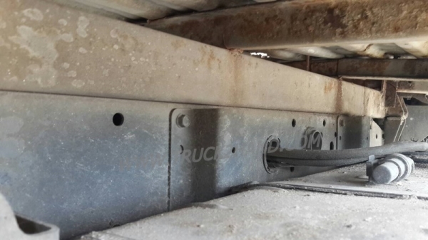 รถบรรทุก 4 ล้อ ข้างเสริม ยี่ห้อ KIA รั้วเหล็ก