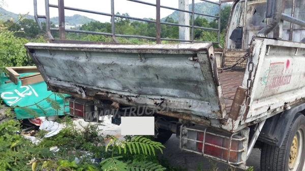 รถบรรทุก 4 ล้อ ข้างเสริม ยี่ห้อ KIA รั้วเหล็ก