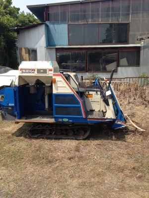 ขายรถเกี่ยวข้าว ISeki จากญี่ปุ่นสภาพเดิมๆ