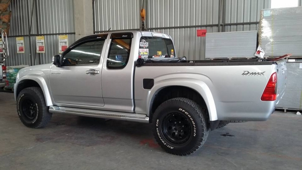 ขายรถ isuzu dmax hilander ปี 08   150000 บาท