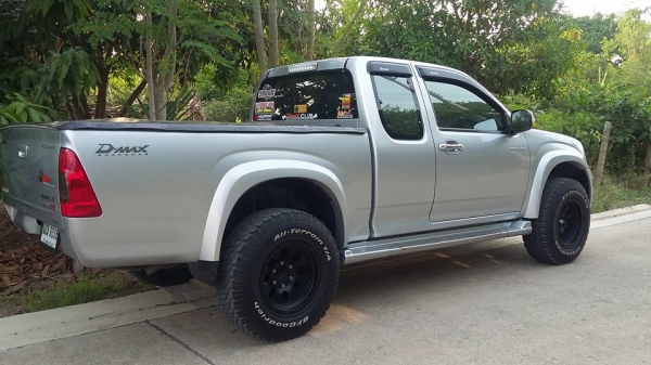 ขายรถ isuzu dmax hilander ปี 08   150000 บาท