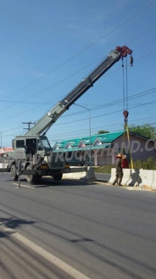 ขายรถเครน KATO 4 ล้อ   ขนาด 10TON   ยกได้สูง 21.5 เมตร  เครื่องยนต์4สูบเทอร์โบ