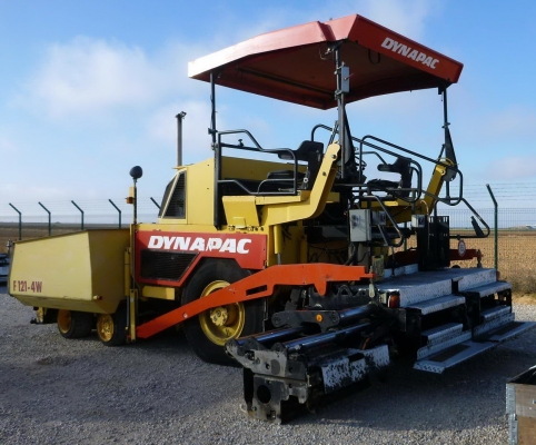 รถปูยาง 2007 Dynapac F121-4W Asphalt Paver สภาพดีพร้อมใช้งาน เอกสารพร้อม เครื่องจักรนำเข้าจากต่างประเทศ สนใจติดต่อ 081-981-9339 (คุณบุ๋ม)