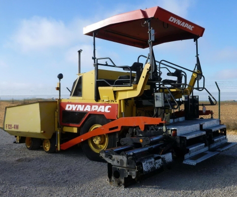 รถปูยาง 2007 Dynapac F121-4W Asphalt Paver สภาพดีพร้อมใช้งาน เอกสารพร้อม เครื่องจักรนำเข้าจากต่างประเทศ สนใจติดต่อ 081-981-9339 (คุณบุ๋ม)