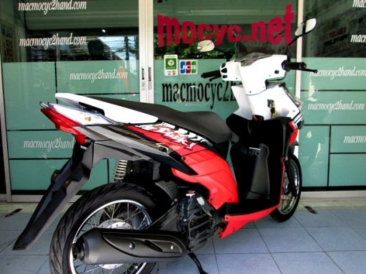 click 110-i สีดำแดง รุ่นไมล์ขาว สีใหม่สวยยิ่งขึ้น สภาพสวยพร้อมใช้ รถเดือนมีนาคม ปี54 ไมล์ 9 พันโล ฟรีโอน แถม 5รายการ 21900