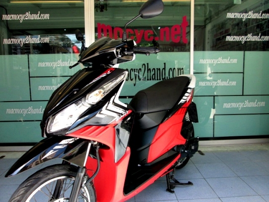 click 110-i สีดำแดง รุ่นไมล์ขาว สีใหม่สวยยิ่งขึ้น สภาพสวยพร้อมใช้ รถเดือนมีนาคม ปี54 ไมล์ 9 พันโล ฟรีโอน แถม 5รายการ 21900