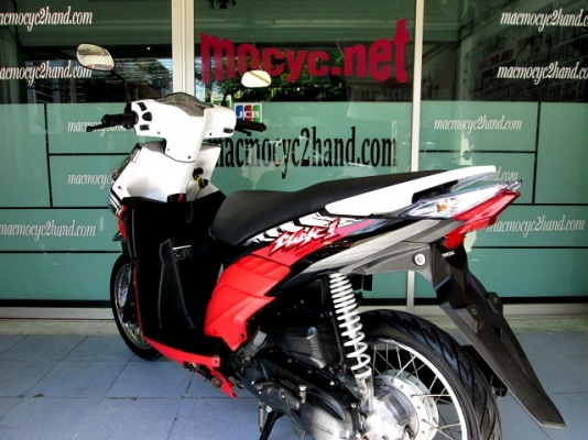 click 110-i สีดำแดง รุ่นไมล์ขาว สีใหม่สวยยิ่งขึ้น สภาพสวยพร้อมใช้ รถเดือนมีนาคม ปี54 ไมล์ 9 พันโล ฟรีโอน แถม 5รายการ 21900