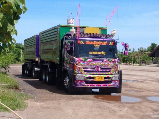 รถก๊าซ CNG. รถก๊าซ CNG.