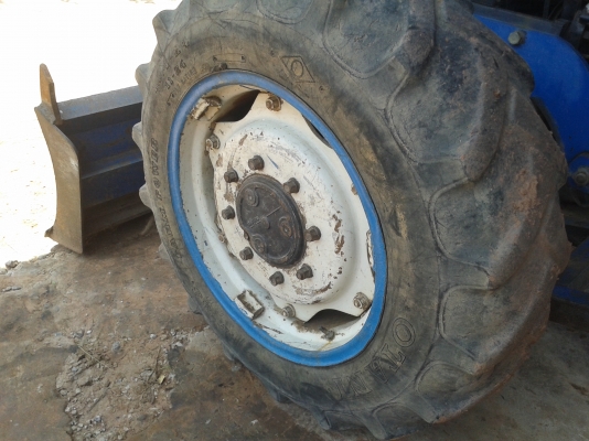 ขาย 6610เสื้อลาย สองเพลา คานหน้าคาราโร่ ดุมเรียบ พร้อมดันหน้าหางไถ เล่มทะเบียน