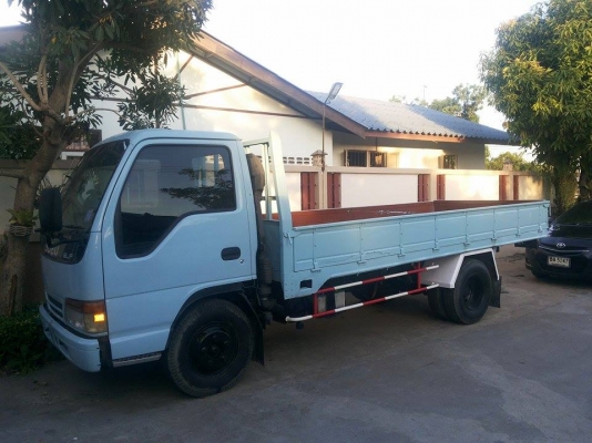 ขาย6ล้อNKRรถห้างมือเดียวรถดีมากครับ