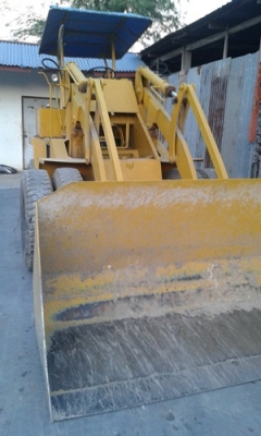 รถตัก สภาพพร้อมใช้งาน