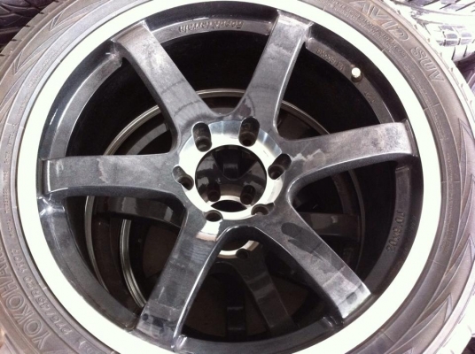 แม็กสวยๆครับ20*9.0ยางโยโกครับ