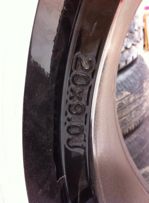 แม็กสวยๆครับ20*9.0ยางโยโกครับ