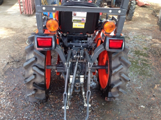 ขายB2440 สภาพเหมือนใหม่ใช่งานมา28ชั่วโมง ขายB2440 สภาพเหมือนใหม่ใช่งานมา28ชั่วโมง