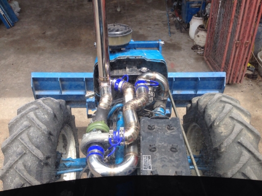 ขายฟอร์ด7810 สองเพลา พร้อมใช้ลุยงานหนัก ขายฟอร์ด7810 สองเพลา พร้อมใช้ลุยงานหนัก