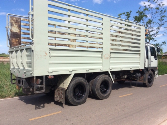 10 ล้อHINO 3H 195 แท้ กระจกไฟฟ้า เครื่องดี ครัทซีสวย ยางดี รถพร้อมใช้งาน ขาย 820,000 บาท ศุภากร 081-4252943