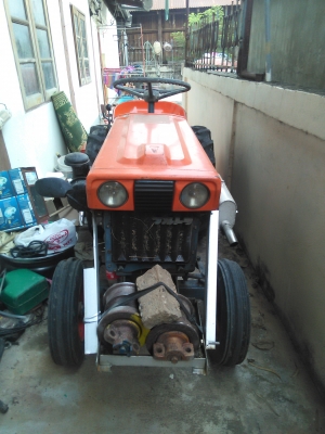 ขายรถไถเล็กคูโบ้าเข้าร่องอ้อยสบายๆพร้อมโรตารี่ตีดินสวยๆตัวรถและโรตารี่กว้าง80ช.มราคาคุยกันได้ใช้ได้จริงดีจริงเครื่องแห้ง