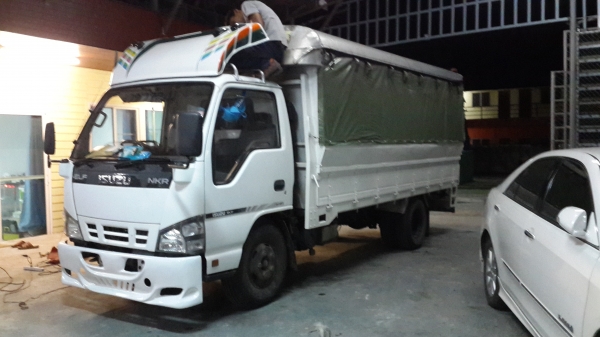 ขาย NKR 130 แรง ปี 50 ขาย NKR 130 แรง ปี 50