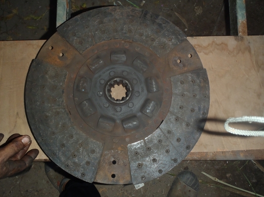 ขายแผ่น ครัช nissan pe ครับ 1500