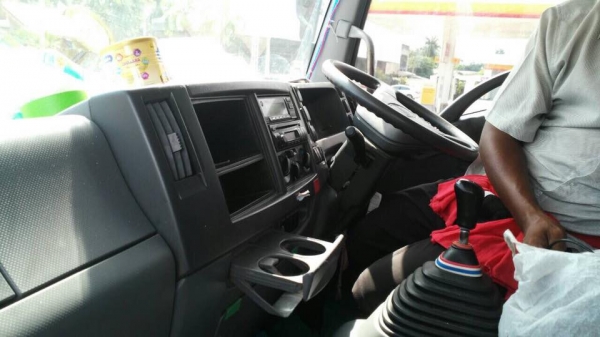 22 หัวล้อหาง 360 แรงปี 2554 รถสวย เล่มพร้อม