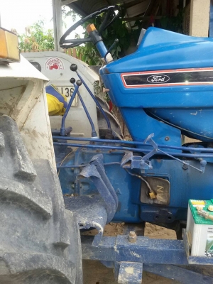 ขาย Ford 6600 เสื้อลาย ราคาถูก