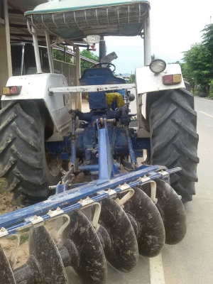 ขาย Ford 6600 เสื้อลาย ราคาถูก