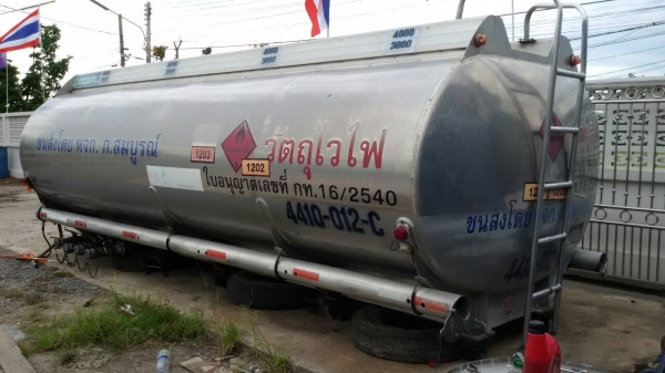 -ขายถังน้ำมันปีเนียม16,000ลิตร.สภาพสวยจัดพร้อมใช้ครับราคา-195,000 -ขายถังน้ำมันปีเนียม16,000ลิตร.สภาพสวยจัดพร้อมใช้ครับราคา-195,000