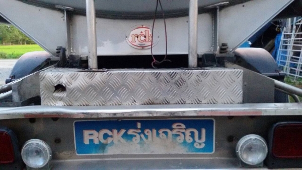 -ขายถังน้ำมันปีเนียม16,000ลิตร.สภาพสวยจัดพร้อมใช้ครับราคา-195,000 -ขายถังน้ำมันปีเนียม16,000ลิตร.สภาพสวยจัดพร้อมใช้ครับราคา-195,000