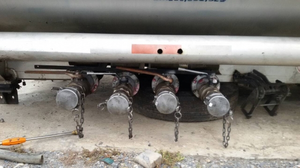 -ขายถังน้ำมันปีเนียม16,000ลิตร.สภาพสวยจัดพร้อมใช้ครับราคา-195,000 -ขายถังน้ำมันปีเนียม16,000ลิตร.สภาพสวยจัดพร้อมใช้ครับราคา-195,000