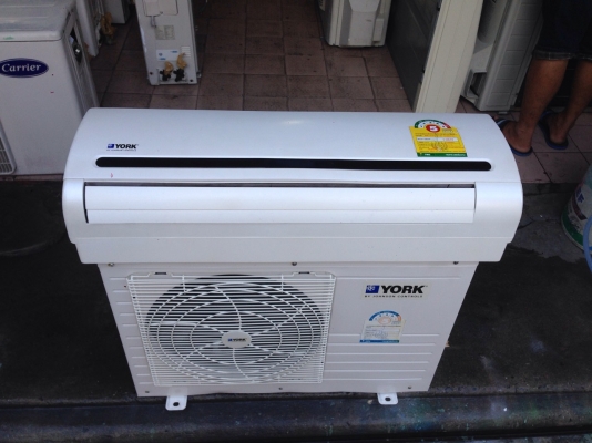 **** ขายแอร์ YORK 12500 BTU สภาพสวย ****