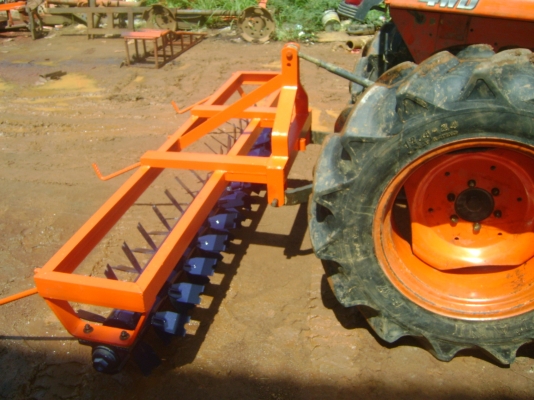 ลูกทุบ รถไถนั้งขับ ลูกทุบ รถไถนั้งขับ