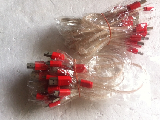 สายลิ้งค์และ ชาร์จได้ของ ASCH มีไฟแสงสีต่างๆสวยๆตามสาย