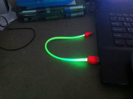 สายลิ้งค์และ ชาร์จได้ของ ASCH มีไฟแสงสีต่างๆสวยๆตามสาย