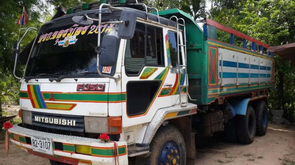 ขายดาว์นไอ้หลงโบ MAสองเพลาดั้ม220แรงเกียร์ฟูลเลอร์มีระบบลากลูกราคาเบาๆโทร0843923995