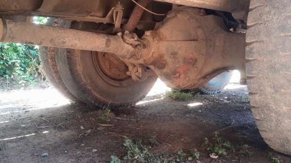 ขาย10ล้อ1เพลา168แรง พร้อมหางกระบอกไฮดรอริกซ์ แชชซีสวยเครื่องดี เอกสารเล่มทะเบียนพร้อมโอน