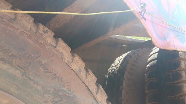 ขาย10ล้อ1เพลา168แรง พร้อมหางกระบอกไฮดรอริกซ์ แชชซีสวยเครื่องดี เอกสารเล่มทะเบียนพร้อมโอน