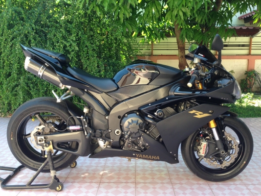 ขาย R1ปี2008 สเปคเมกาทะเบียนแท้โอนขนส่ง รถออกจากศูนย์Yamahaของแต่งเพียบ