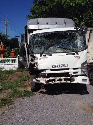 ขายด่วนรถ 6 ล้อ ISUZU 210 ขายด่วนรถ 6 ล้อ ISUZU 210